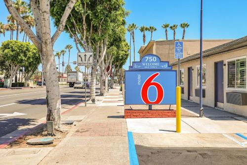 Motel 6 Tustin, CA - Orange County - Hotel - Tustin