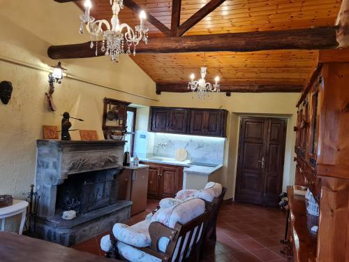 Ételek és italok, DA ERCOLE casa vacanze di lusso con giardino, piscina e idromassaggio. in Casola in Lunigiana