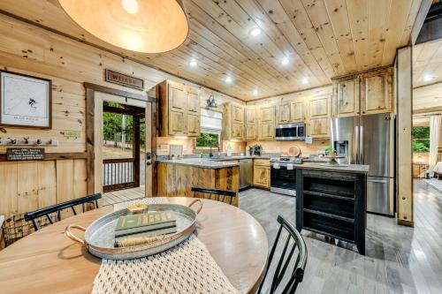Birdie Blue Cabin in Epworth, USA