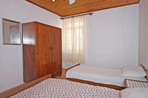Apartment Metajna 6351a - image 12