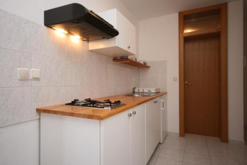 Apartment Mandre 6405b - image 11