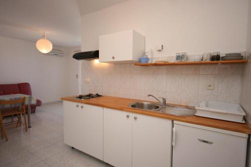 Apartment Mandre 6405b - image 7