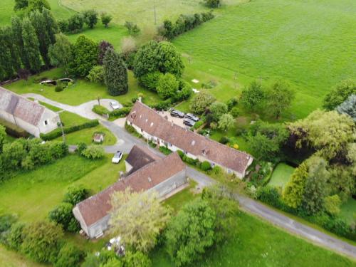 Gîte Normand Idéal Familles et Amis, Jardin et Animaux Acceptés (Gite Normand Ideal Familles et Amis, Jardin et Animaux Acceptes) in Yvre-l'Eveque