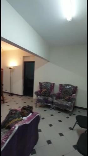 شقة مفروشة فندقية بأرض الجولف أرقى واهدى حى بمصر الجديدة, Kair (zdjęcie 2)