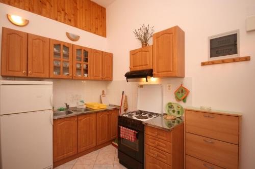 Apartments with WiFi Pula - 6987 - image 9