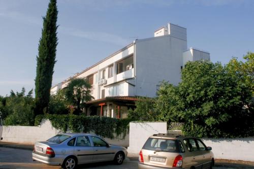  Apartments with a parking space Mareda, Novigrad - 7100 in Novigrad