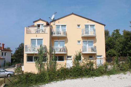 Apartments with a parking space Funtana, Porec - 7076, Funtana