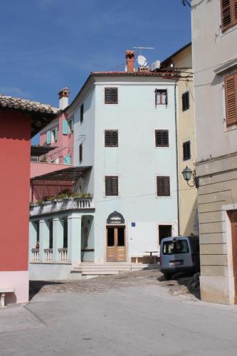  Apartments and rooms with WiFi Oprtalj, Central Istria - Sredisnja Istra - 7081, Pension in Oprtalj