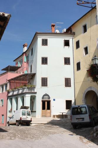  Apartments and rooms with WiFi Oprtalj, Central Istria - Sredisnja Istra - 7081 in Oprtalj