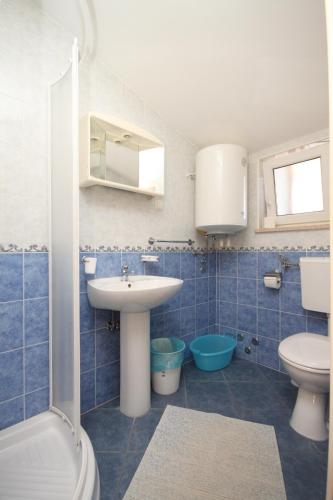 Apartments with a parking space Umag - 7039 - image 13