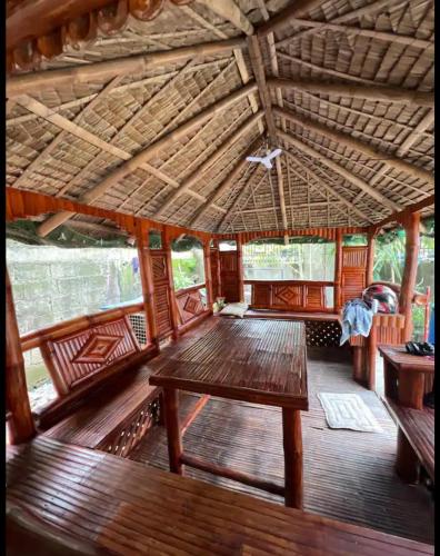 Facilities, Adam's Hotel Apartment in Pandi