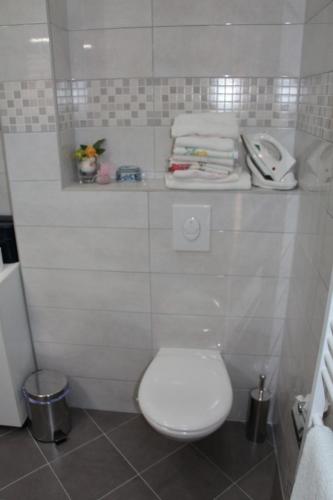 Two-Bedroom Apartment with Terrace image 5
