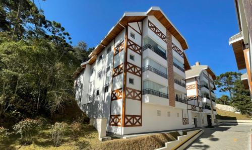 UM OÁSIS EM CAMPOS - Lindo e Novo Ap - Próx a Capivari e ao lado da Fonte Simão - com Varanda Gourmet, Lareira & Calefação - UNIDADE COM VISTA PRIVILEGIADA PARA A FONTE