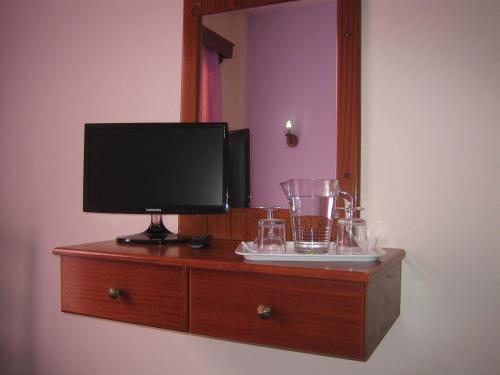 Onisillos Hotel - image 12