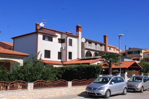  Apartments by the sea Fazana - 7192, Pension in Fažana