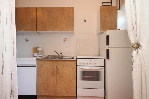 Apartment Basanija 7149b Apartment Basanija 7149b