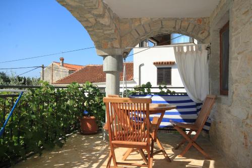 Apartments with WiFi Basanija, Umag - 7148