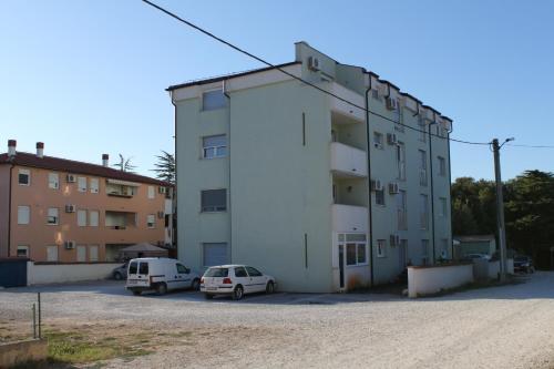  Apartments with a parking space Pula - 7178 in Pula