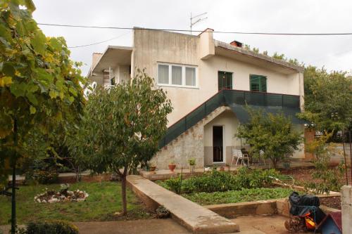 Apartments with a parking space Tribunj, Vodice - 7117