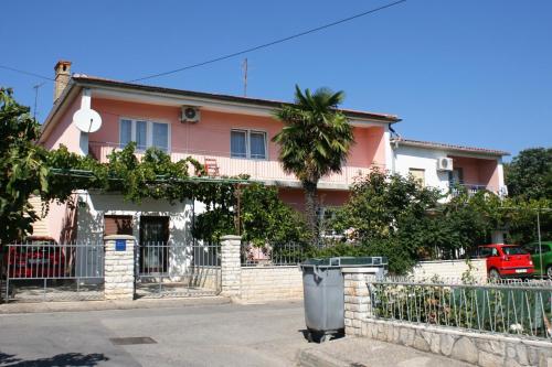 Apartments with a parking space Pula - 6985 - image 6