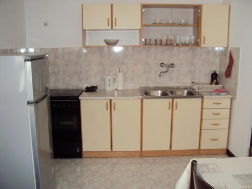 Apartments with a parking space Pula - 6985 - image 14