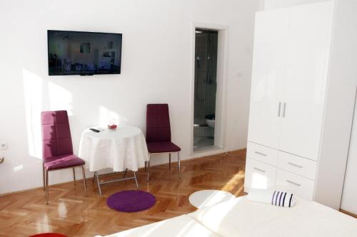 Rooms by the sea Split - 6973, Split (photo 10)