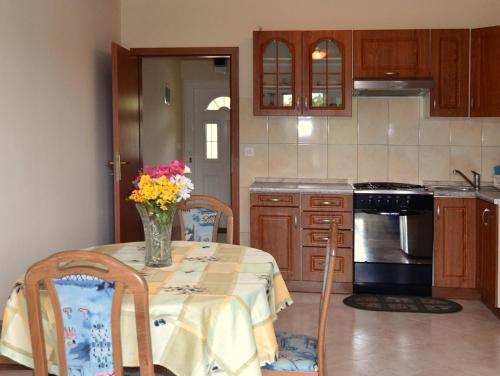Iekārtas, Apartments with a parking space Sumber, Central Istria - Sredisnja Istra - 7175 in Ruzici