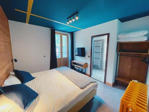 Hotel La Verticale Room Type - Standard Double or Twin Room Hotel La Verticale Room Type - Standard Double or Twin Room
