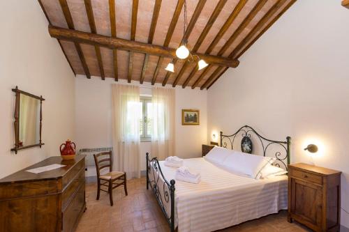 2 bedrooms, 3 beds