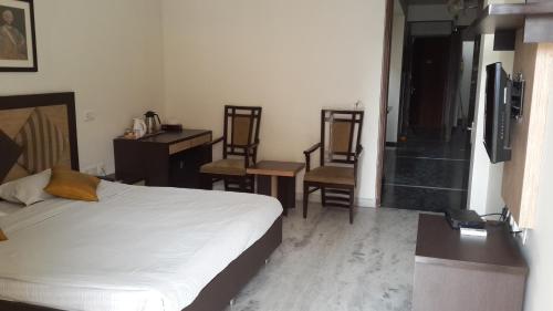 East End Retreat East End Retreat is a popular choice amongst travelers in New Delhi and NCR, whether exploring or just passing through. The hotel has everything you need for a comfortable stay. Free Wi-Fi in all room