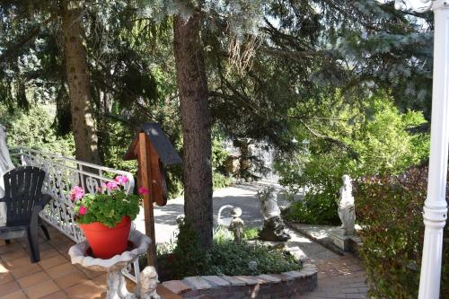 Gîte Au printemps Japonais, petit train de la Mure, parc des Ecrins