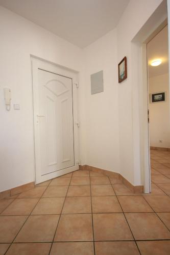 Apartments with WiFi Stinjan Pula - 7246 - image 14