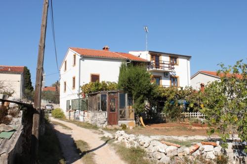 Apartments with a parking space Stinjan, Pula - 7253