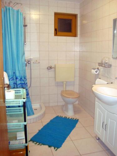 Two-Bedroom Apartment with Terrace image 9