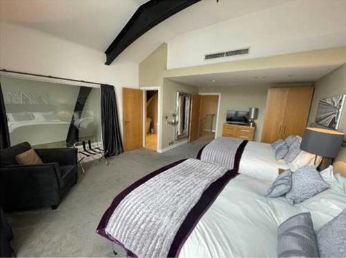 Quebecs Luxury Apartments - image 14