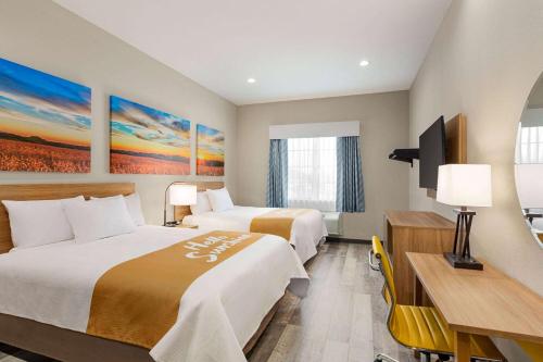 Days Inn & Suites by Wyndham Greater Tomball