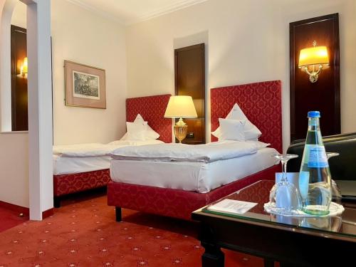 1 queen bed
