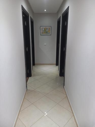Beach-Side 2-BR Oasis with Private Pool & Parking, Casablanca (Foto 4)