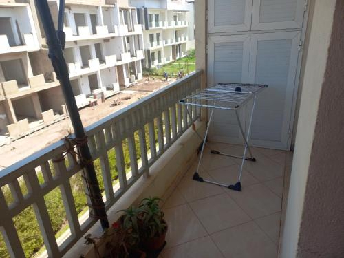 Beach-Side 2-BR Oasis with Private Pool & Parking, Casablanca (Foto 3)