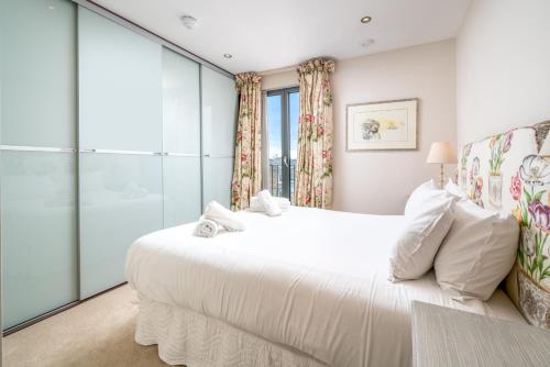 Superb artist flat with free parking by Portobello, Londýn (fotografie 10)