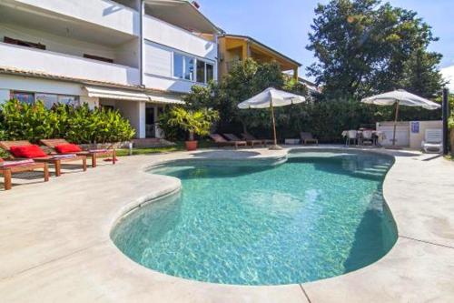 Apartments with a swimming pool Valbandon Fazana - 7351 - image 7