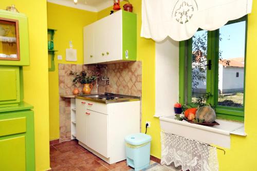 Family friendly house with a swimming pool Valtura Pula - 7324 - image 13