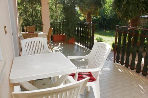 Erkély/terasz, Apartments with a parking space Basanija, Umag - 7334 in Basanija