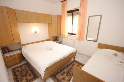 Apartments with a parking space Basanija, Umag - 7334 in Basanija
