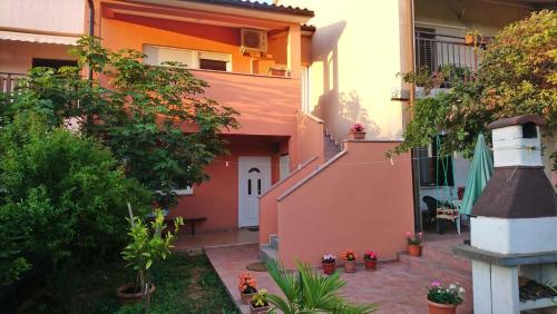  Apartments with a parking space Valbandon, Fazana - 7305, Pension in Valbandon