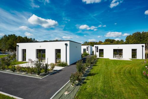 2 bedrooms, 4 beds