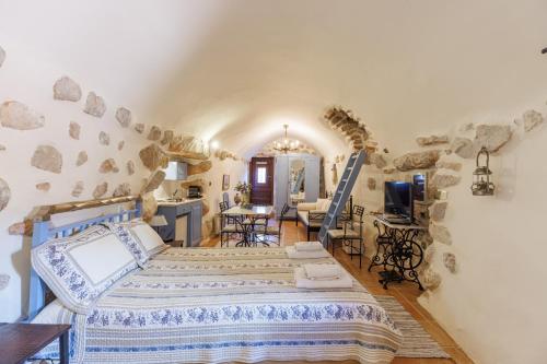 Katafigi in Pyrgos Dyrou