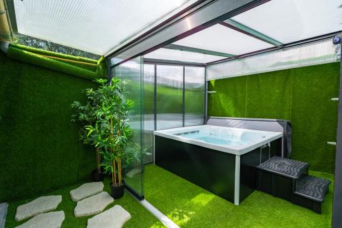 Capsule océan - Jacuzzi - Billard - Netflix - 2 Chambres - Cuisine