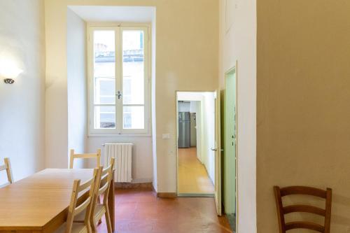 Charming Apartment By Bargello Museum - Tap to explore photos