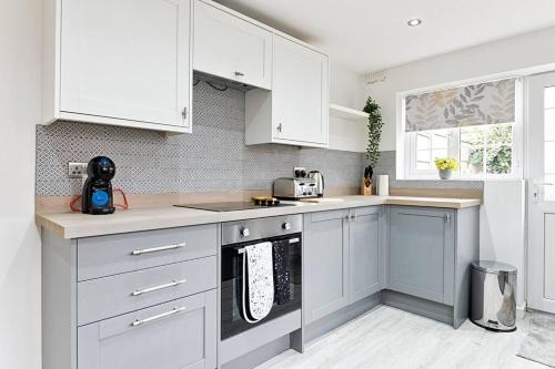 Sea Salt And Serenity-2 Bedroom Flat In The Mumbles-free Parking - The Mumbles